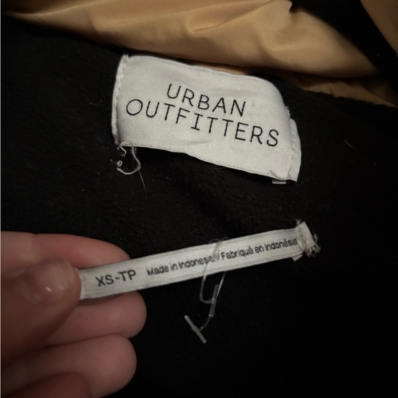 UO Tan Puffer Jacket - Picture 4 of 5